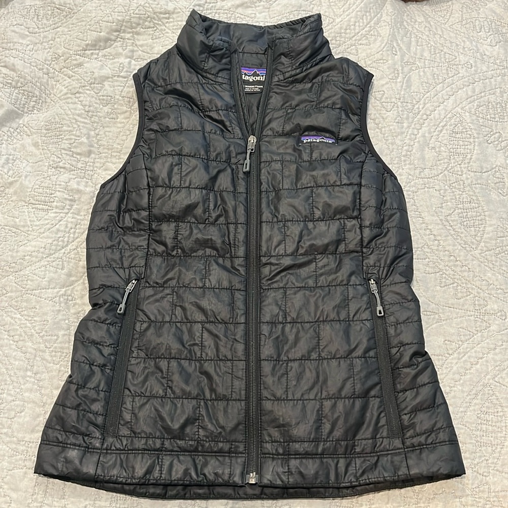 Patagonia women’s nano puffer vest
